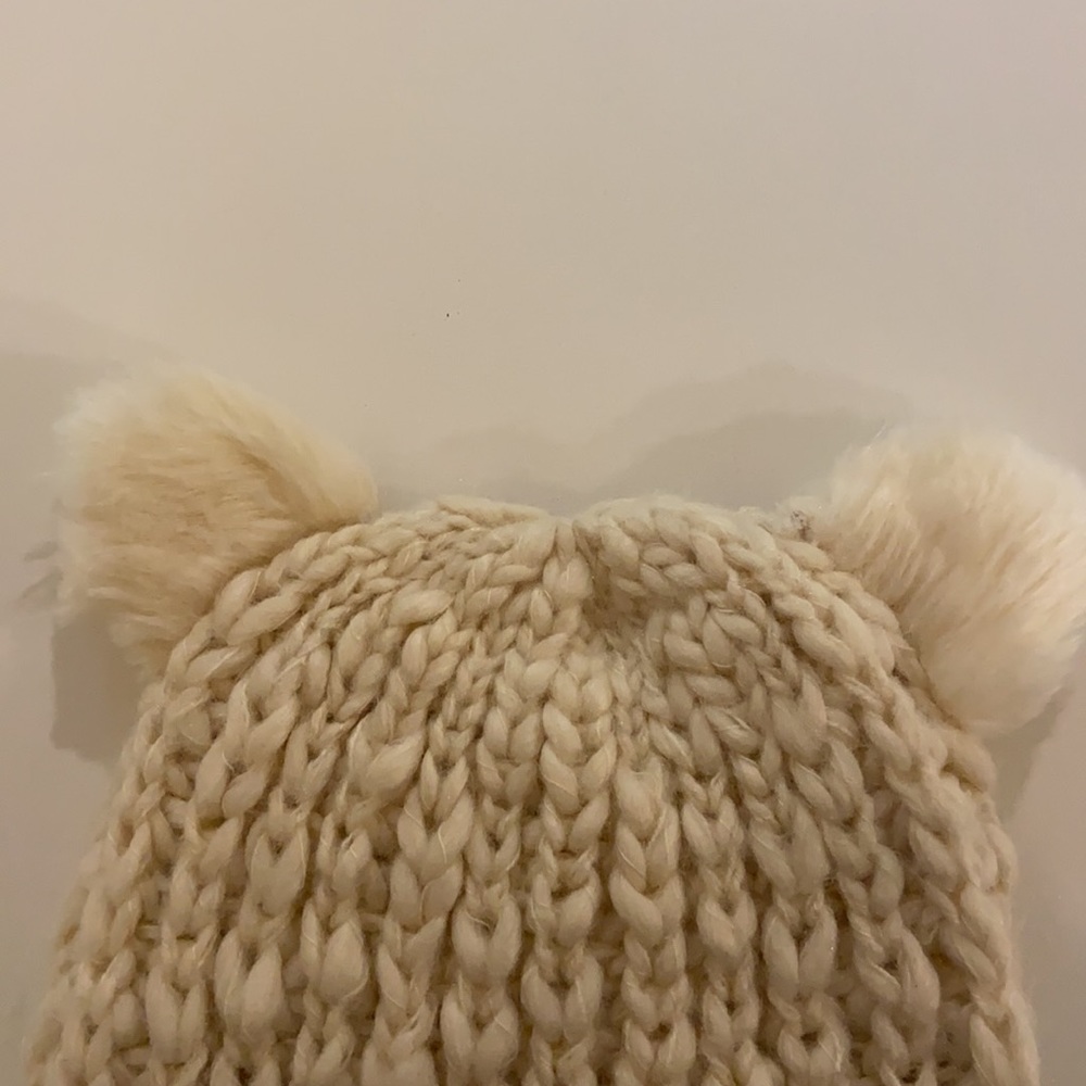 WINTER HAT - Picture 3 of 4
